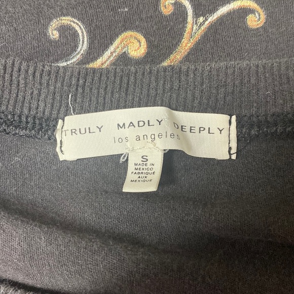 Truly Madly Deeply Eagle/Panther Neck Graphic Tee - Picture 8 of 12